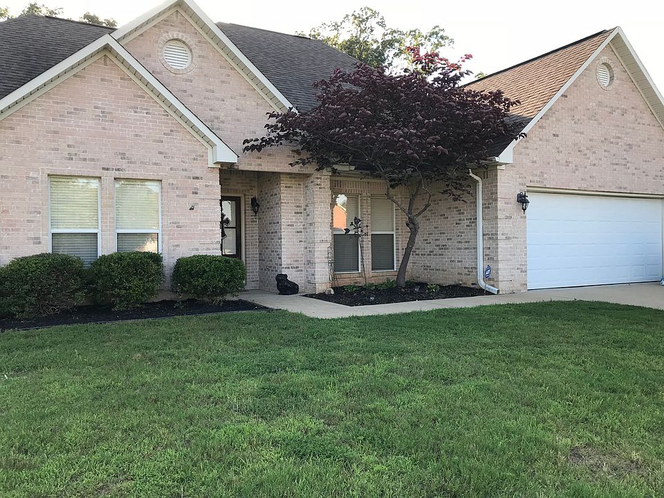 1st image of 908 Bonnie Blue Dr