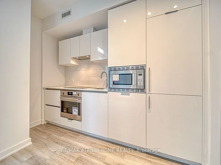 238 Simcoe St #2003 — Photo 8