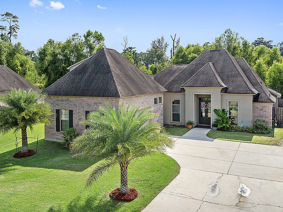 1st image of 22429 Balmoral Dr