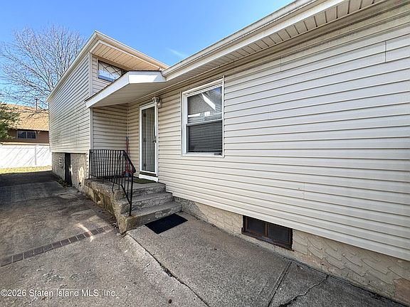 2nd image of 314 Green Valley Rd