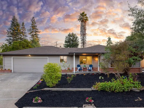 900 Dorthel Street, Sebastopol, CA 95472