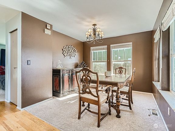 5th image of 15671 Lords Lake Ave SE