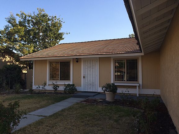 2nd image of 1015 W 56th St