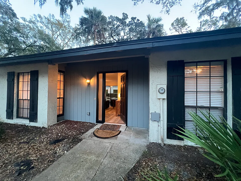 133 Bermuda Ct