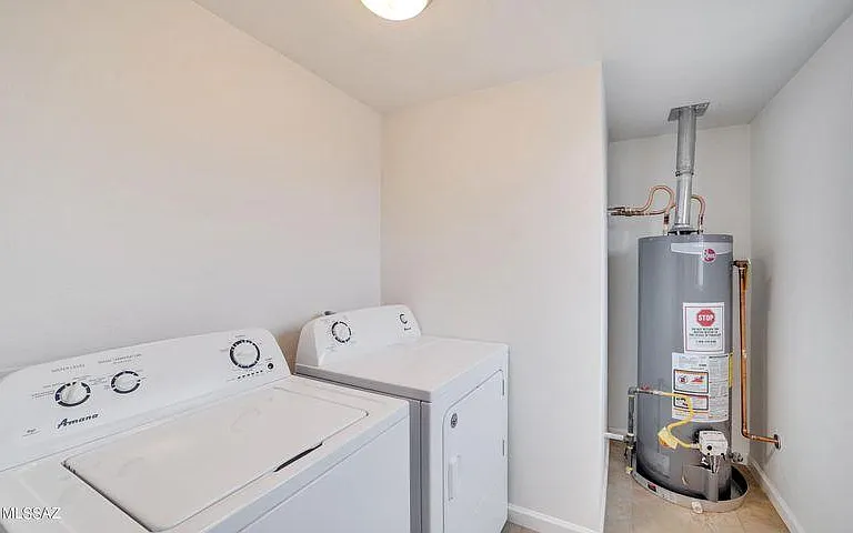 5441 E Hawthorne St — Photo 4