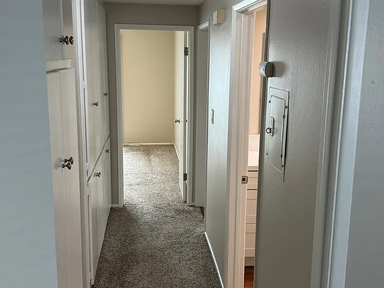 325 E Amerige Ave #A — Photo 16