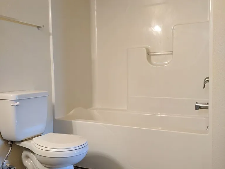 West Lake III Apartments — Photo 52