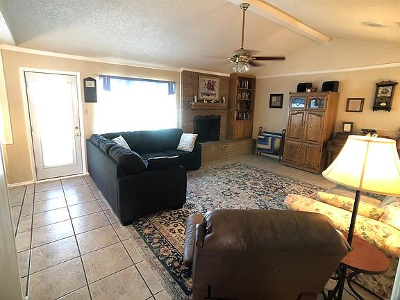 5th image of 304 S Heights Dr