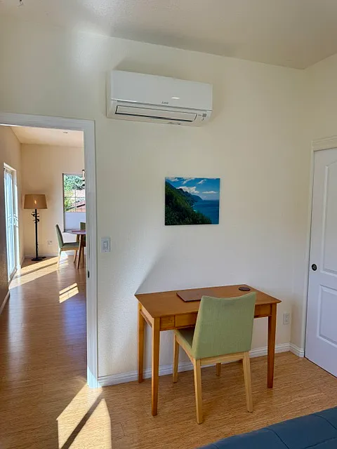 1 bed, 1.5 bath, $1,200 — Photo 4
