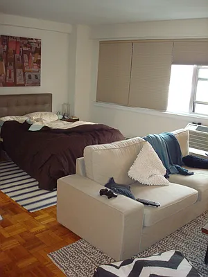 Rented by Metropolitan Equities | media 9