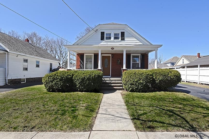 1st image of 102 Cooper St