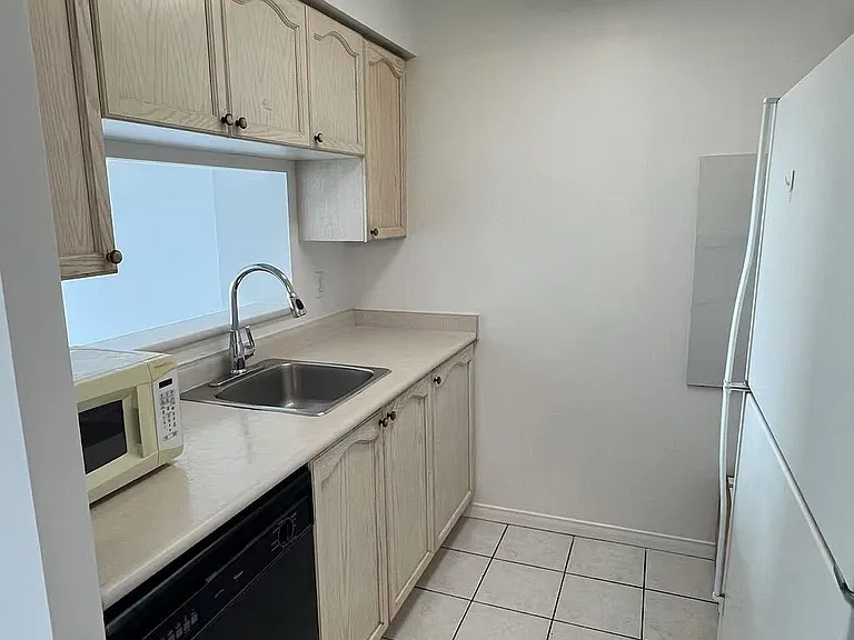 1 Pemberton Ave #1605 — Photo 3