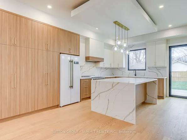 103 Kalmar Ave, Toronto, ON M1N 3G5