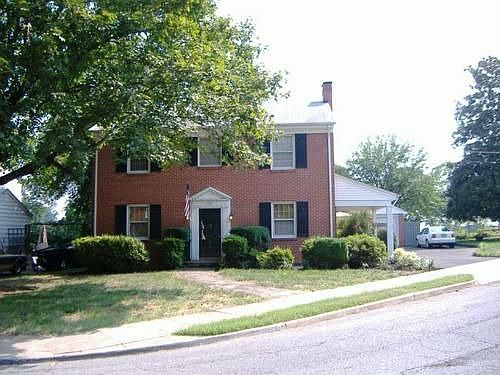 2nd image of 1601 Windsor Ave SW