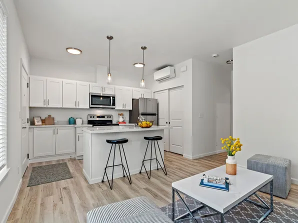 2 Chelan Place
