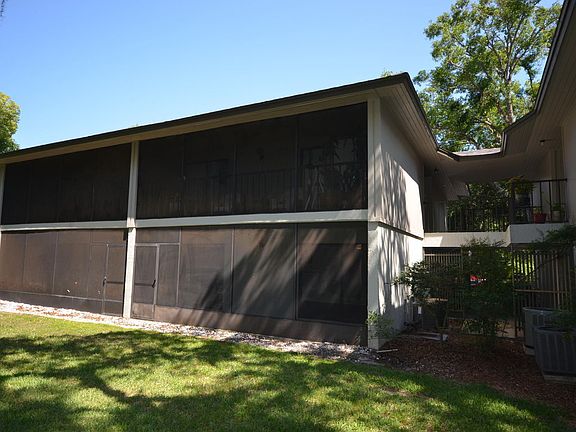 2nd image of 5 Veronese Ct