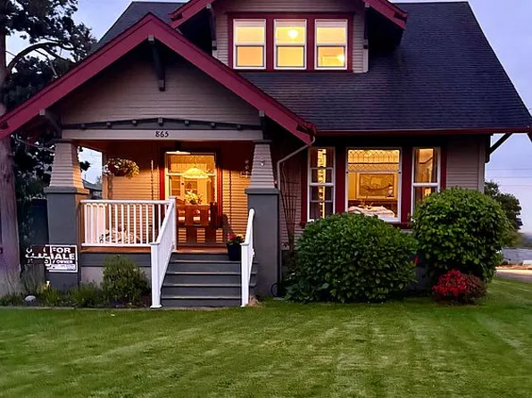 865 E College St, Mount Angel, OR 97362