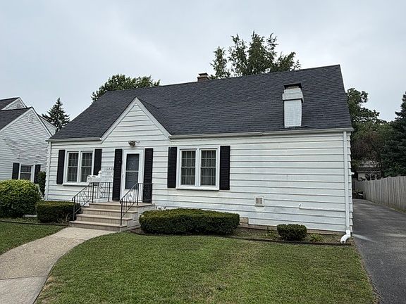3rd image of 1209 Richmond St