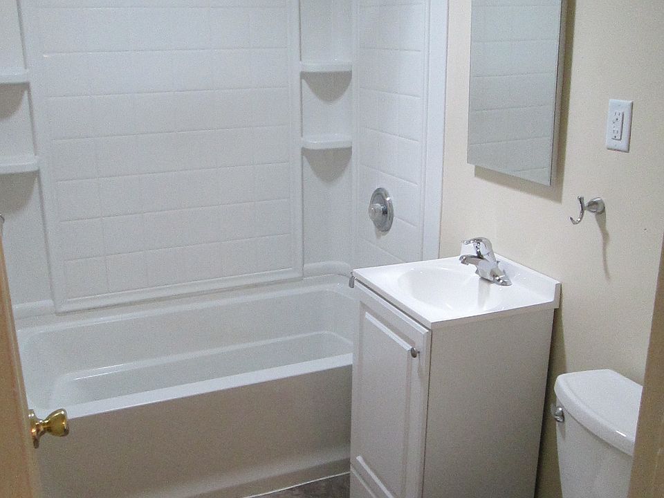 2nd image of 1106 E Lansing Way