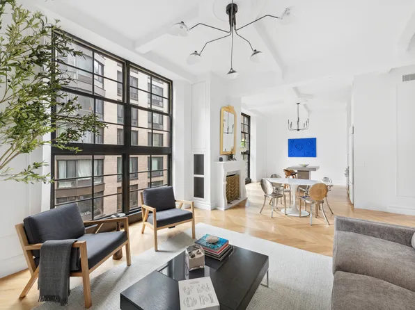 33 West 67th Street image 3 of 15