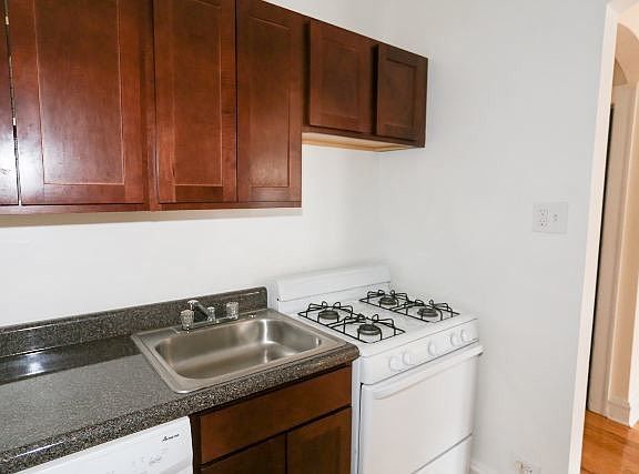 5th image of 4851 N Damen Ave #702