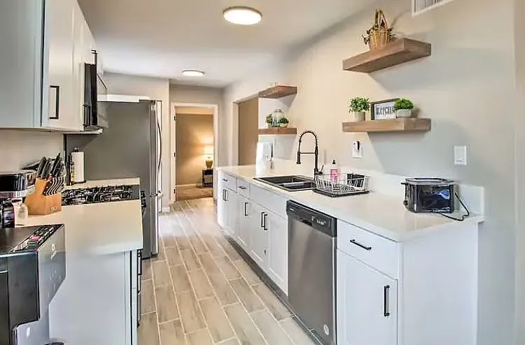 2023 S Rosemont Ave — Photo 12