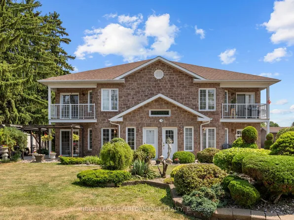 28 Queen St, North Stormont, ON K0A 1R0