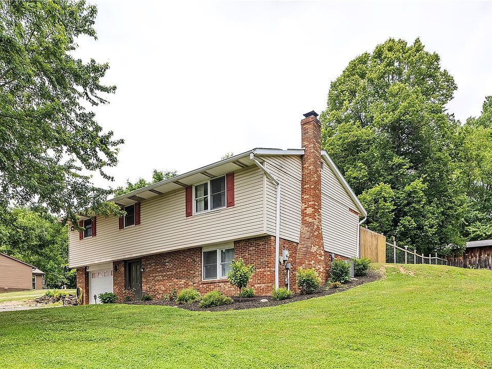 1st image of 146 Nursery Ln