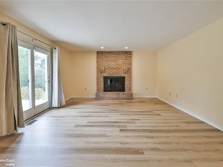 4059 Wedgewood Rd — Photo 24