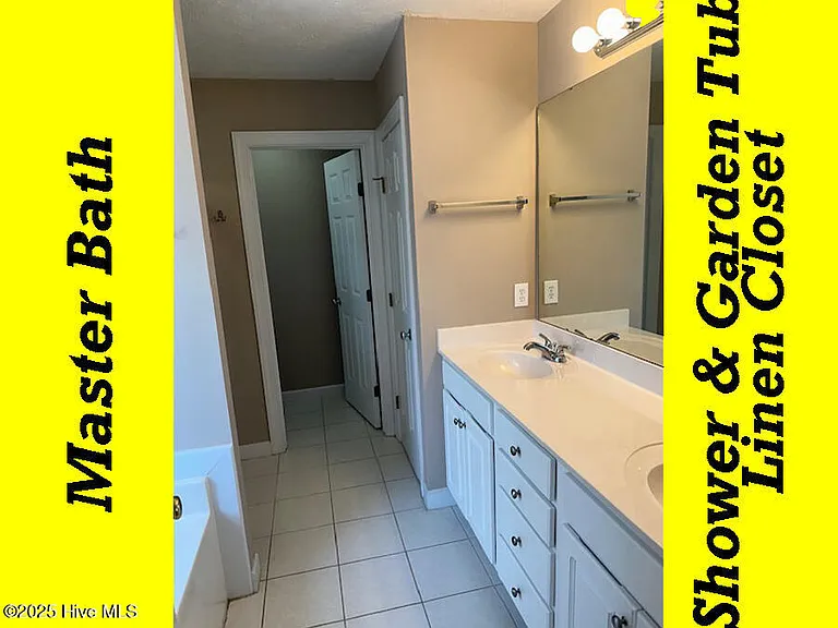 12 Deerwood Ln — Photo 23