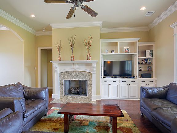 2nd image of 18610 Old Maplewood Dr