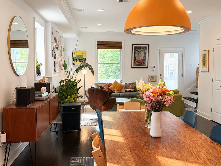 814 Buchanan St NW — Photo 3