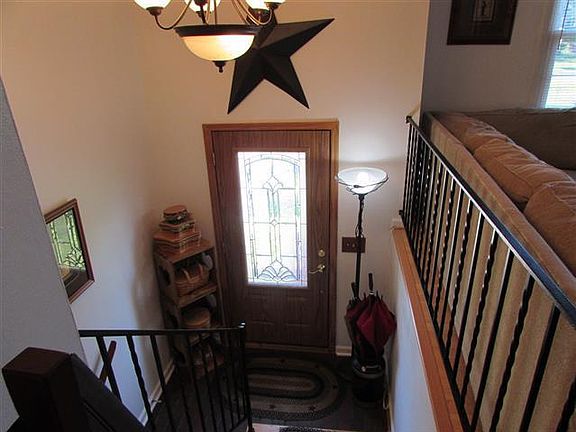 3rd image of 456 E Dolly Ann Dr