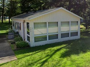 705 Lakeshore Dr, Avoca, WI 53506