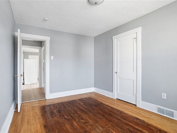 14th image of 3412 Gleason St