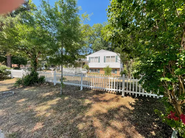 2012 Bowman Ln, Raleigh, NC 27610