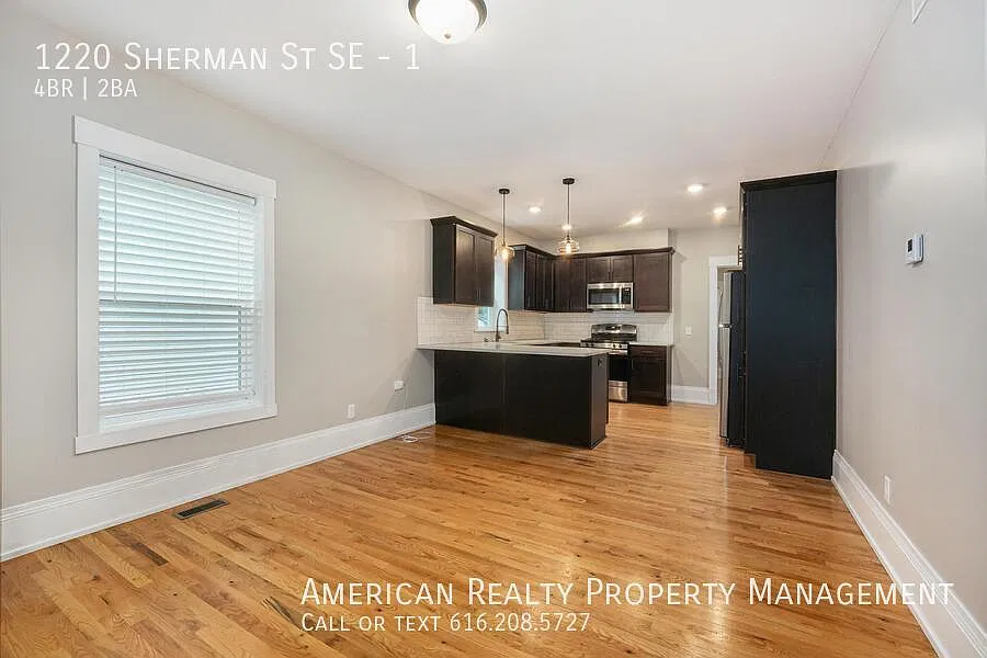 4 bed, $2,500 — Photo 2