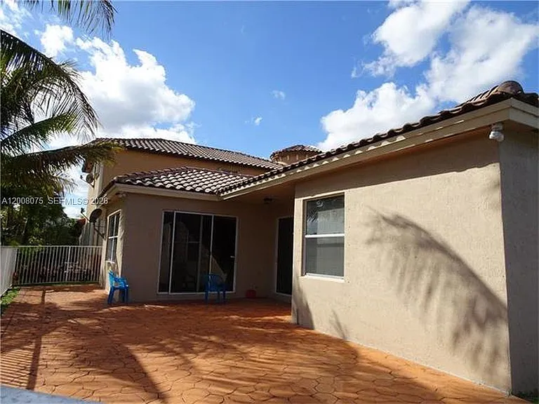 12830 SW 51st St — Photo 5
