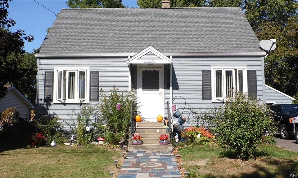 1st image of 21 Helen Ave