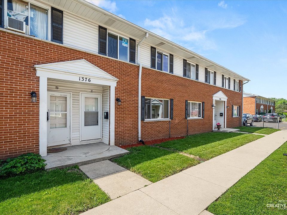 1st image of 1376 Monomoy St