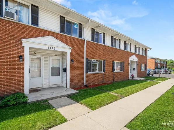 1376 Monomoy St, Aurora, IL 60506