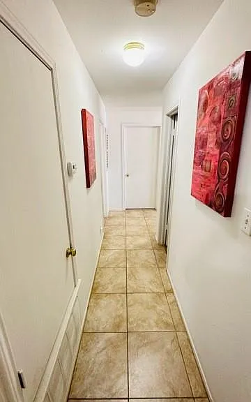 302 Golden Gate Dr — Photo 5