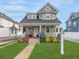 75 Clinton Ave, EAST ROCKAWAY, NY 11518