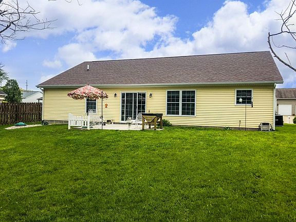 2nd image of 9 Hoosier Heights Dr