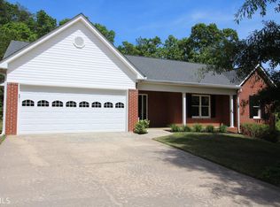 73 Valley Brook Dr, Dawsonville, GA 30534