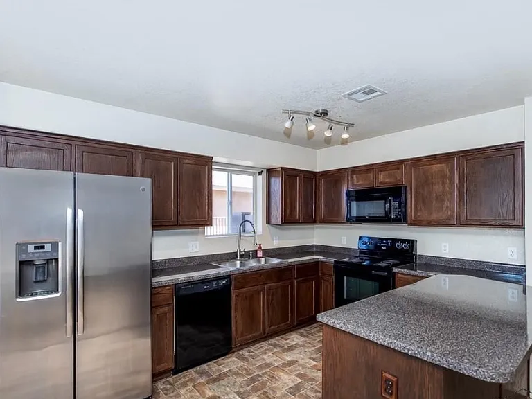 4080 S Sunlight Way — Photo 5