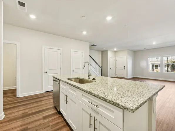 114 Ciara Pl Unit D, Mooresville, NC 28115