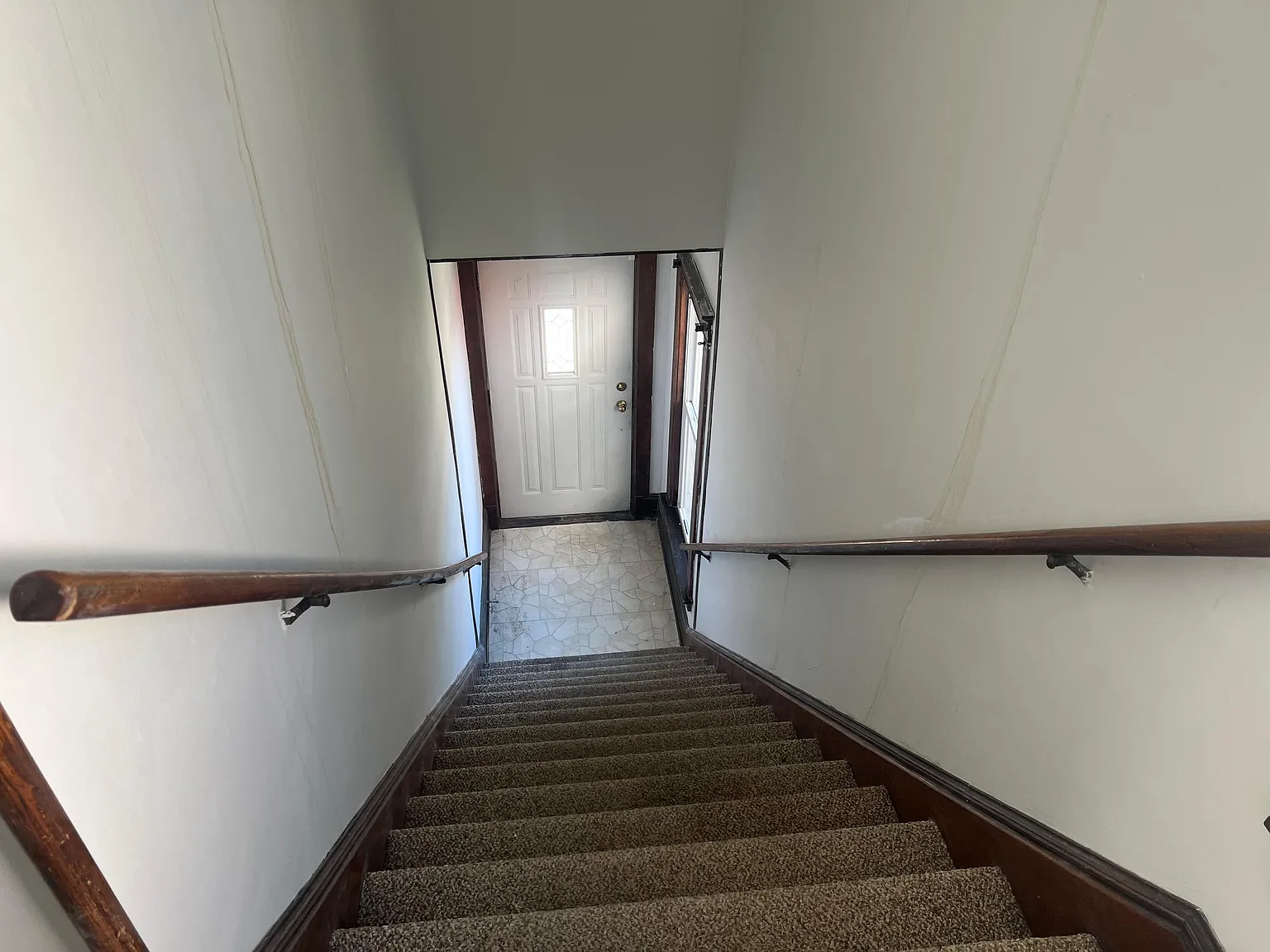 4 bed, 3924 sqft, $1,100 — Photo 4