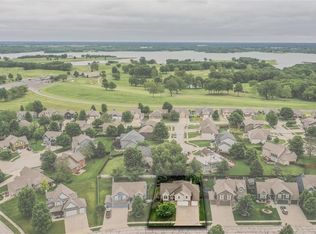 18109 Guinevere Ct, Smithville, MO 64089