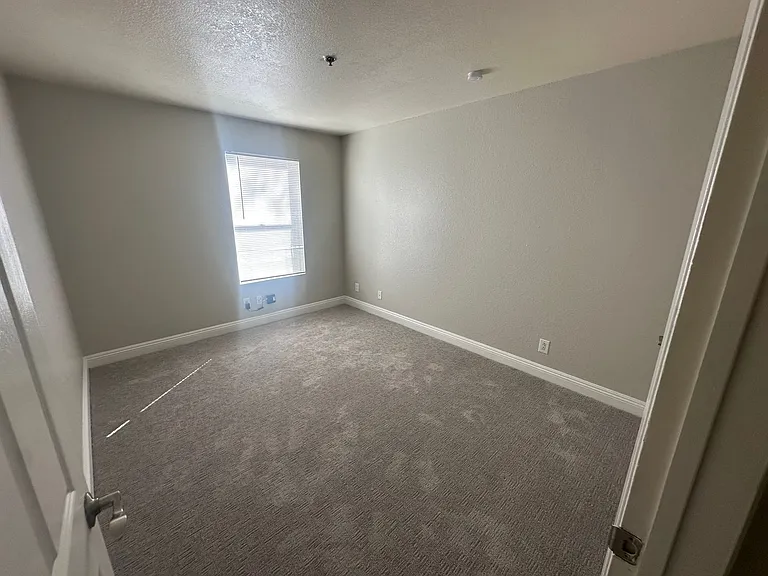 4200 S Valley View Blvd #1051 — Photo 8